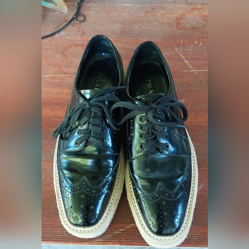 Black vintage Prada shoes, size:7